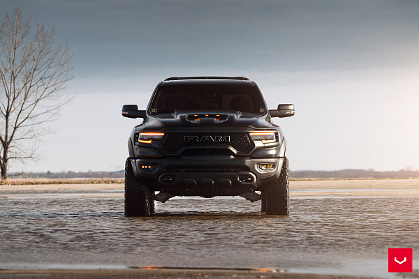Фото дисков Vossen HFX-1 (6-Lug) Черный сатин на Ram 1500 V