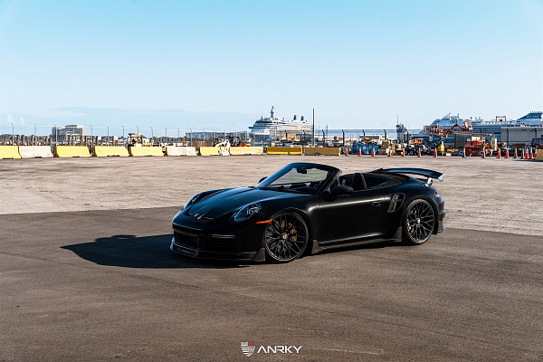 Фото дисков Anrky AN10 Черный глянец на Porsche 911 VIII