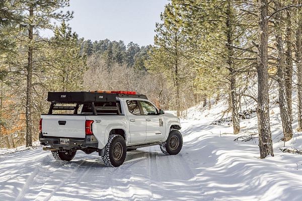 Фото дисков Black Rhino TALEO Сатиновая бронза на  Toyota Tacoma IV