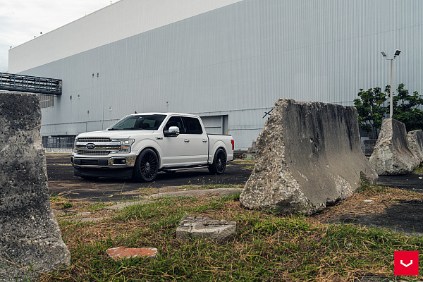 Фото дисков Vossen HF-8 Черный глянец на Ford F-150 XIII