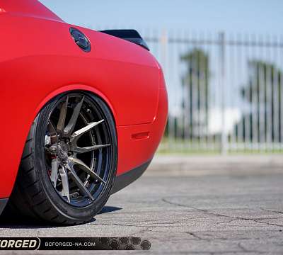 Фото дисков BC Forged HCA162 на Dodge Challenger III