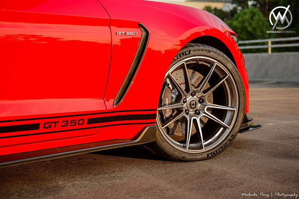 Фото дисков HRE FF04 Серебро на Ford Mustang VI
