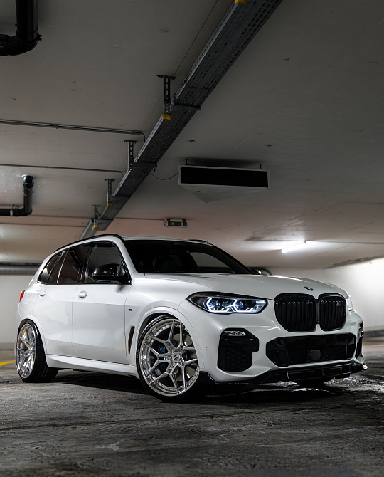 Фото дисков ST21.2 Черный глянец на BMW X5/X5 M (G05/G18/F95)