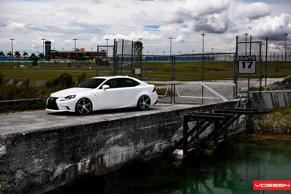 Фото дисков Vossen CV5 Алмазная проточка на Lexus IS II