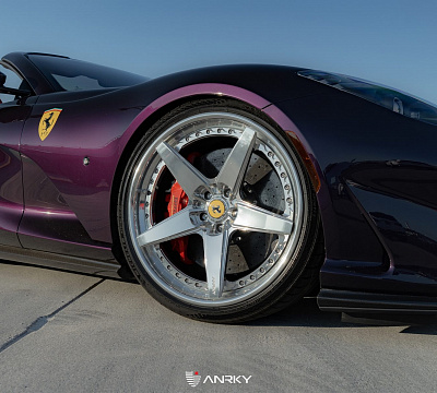 Фото дисков Anrky RS5.3 на Ferrari 812