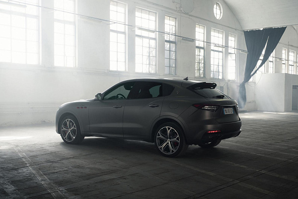 Фото дисков Maserati HELIOS  на Maserati Levante