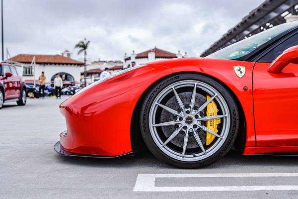 Фото дисков Brixton Forged R11-R Серебро на Ferrari 458