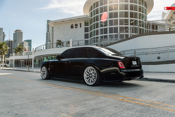 Фото дисков Anrky RF-277 Глянцевый лак на Rolls-Royce Phantom