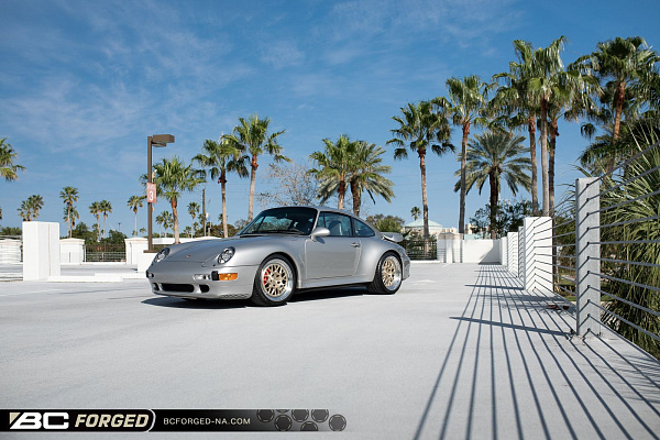 Фото дисков BC Forged MHE28 Глянцевая шампань на Porsche 911 IV
