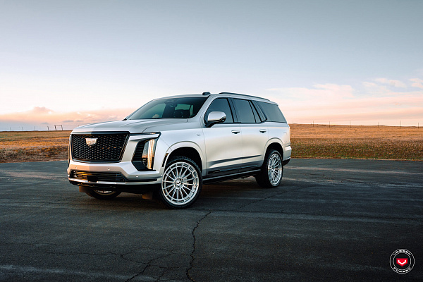 Фото дисков Vossen LCX-01 Глянцевый лак на Cadillac Escalade V