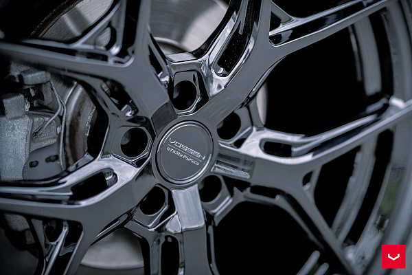 Фото дисков Vossen HF-5 Черный глянец на Audi Q3 (8U)