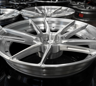 ADV.1 ADV5.2 M.V2 CS