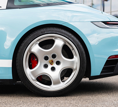 Фото дисков Kahn Cup 1 Remastered 3-Piece на Porsche 911 VIII