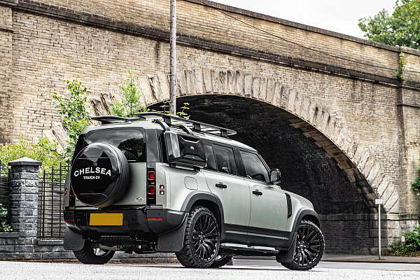 Фото дисков Kahn Kahn RS Черный сатин на Land Rover Defender II
