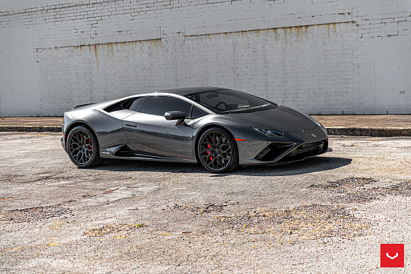 Фото дисков Vossen HF-2 Черный глянец на Lamborghini Huracan