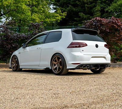 Фото дисков Bola B1 на Volkswagen Golf VII