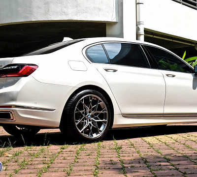 Фото дисков HRE FF10 на BMW 7 (G11/G12)