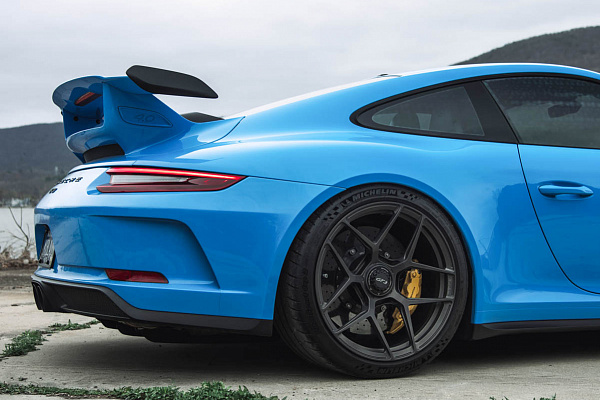 Фото дисков Brixton Forged PF7 Сатиновый темный лак на Porsche 911 VII