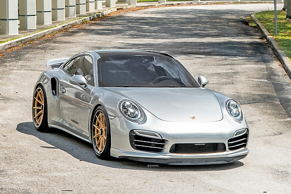Фото дисков Strasse Wheels SV10-RS Performance Сатиновое золото на Porsche 911 VII