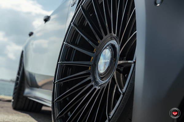 Фото дисков Vossen S17-13 Черный глянец на Mercedes-Benz AMG GT I