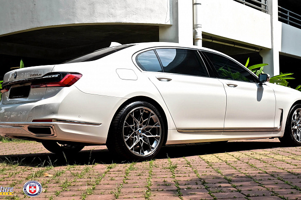 Фото дисков HRE FF10 Серебро на BMW 7 (G11/G12)