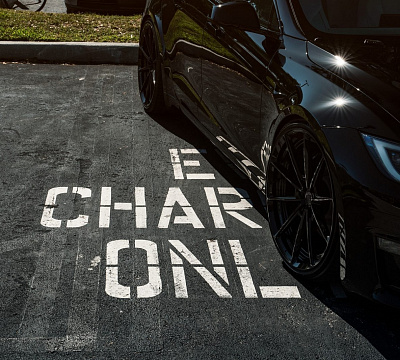 Фото дисков Anrky AN28 на Tesla Model S