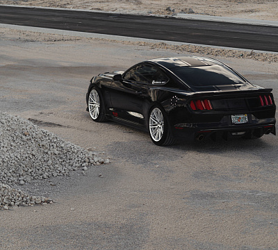 Фото дисков Vossen VFS-4 на Ford Mustang VI