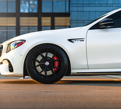 Фото дисков HRE P101 на Mercedes-Benz E-Class (W213, S213, C238)