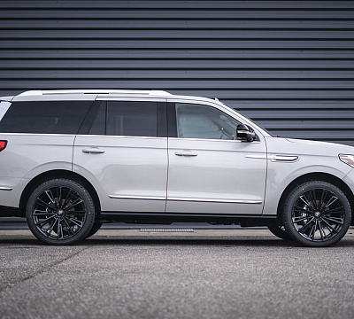 Фото дисков Asanti CORONA TRUCK на Lincoln Navigator IV