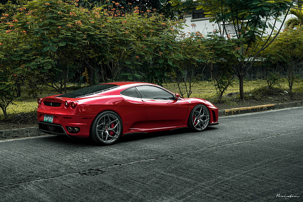 Фото дисков Brixton Forged PF5 Сатиновый графит на Ferrari F430