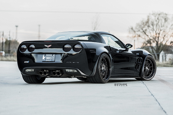 Фото дисков Strasse Wheels R10 Signature Другой цвет на Chevrolet Corvette C6
