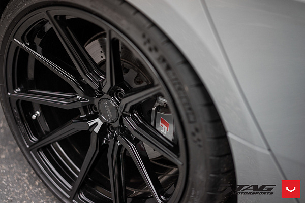 Фото дисков Vossen HF-3 Черный глянец на Audi A/S/RS 5 (F5)