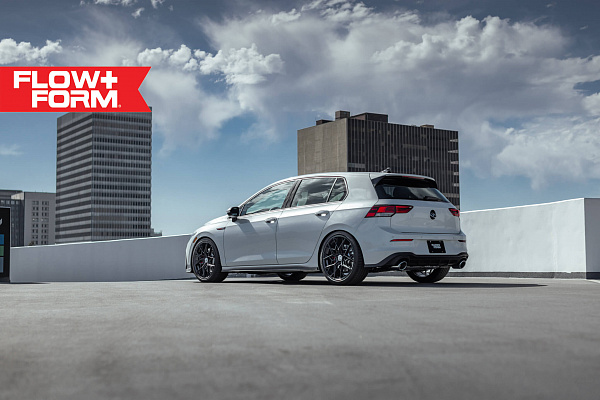 Фото дисков HRE FF10 Черный сатин на Volkswagen Golf VIII