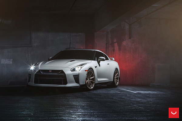 Фото дисков Vossen HF-3 Сатиновая бронза на Nissan GT-R