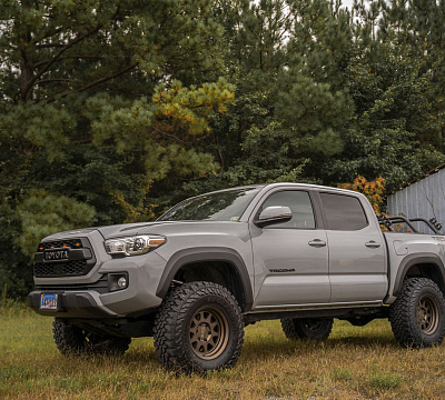 Фото дисков Black Rhino STADIUM на Toyota Tacoma III