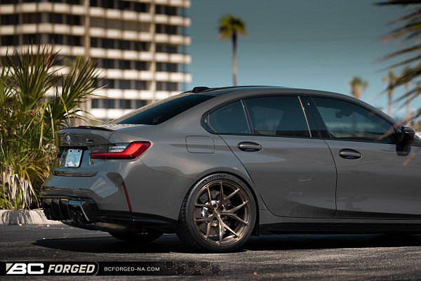 Фото дисков BC Forged RZ21 Глянцевое темное золото на BMW 3/M3 (G2x/G80)