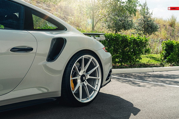 Фото дисков Anrky AN12 Глянцевый лак на Porsche 911 VII