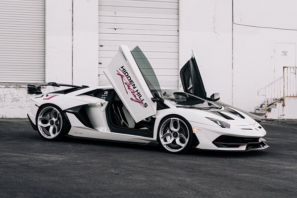 Фото дисков Brixton Forged NC01-R Серебро на Lamborghini Aventador