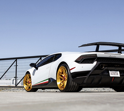 Фото дисков Savini SV82 на Lamborghini Huracan