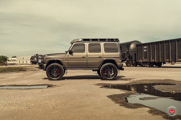 Фото дисков Vossen LC3-01 Черный глянец на Mercedes-Benz G-Class III