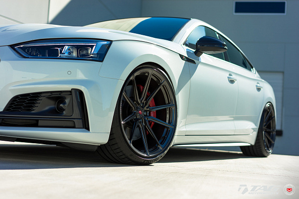 Фото дисков Vossen M-X2 Глянцевый графит на Audi A/S/RS 5 (F5)