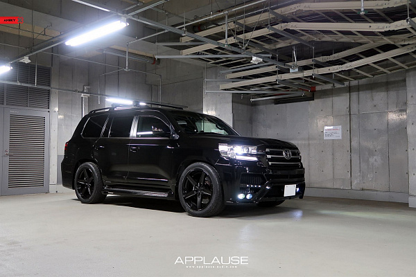 Фото дисков Anrky AN35 Черный сатин на Toyota Land Cruiser 300