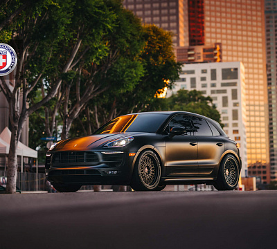 Фото дисков HRE 501 на Porsche Macan I