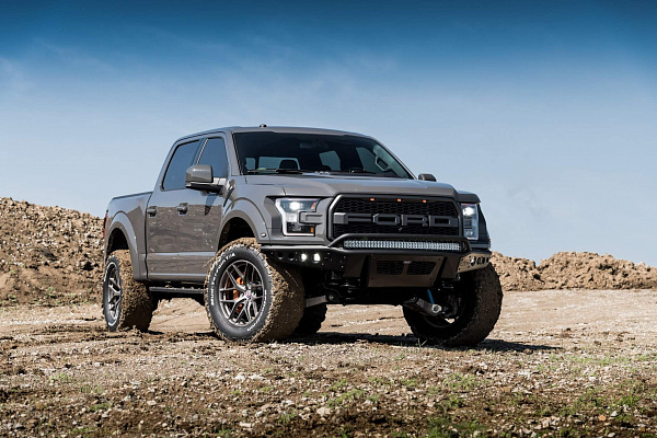 Фото дисков HRE P161 Глянцевый темный лак на Ford F-150 XIII