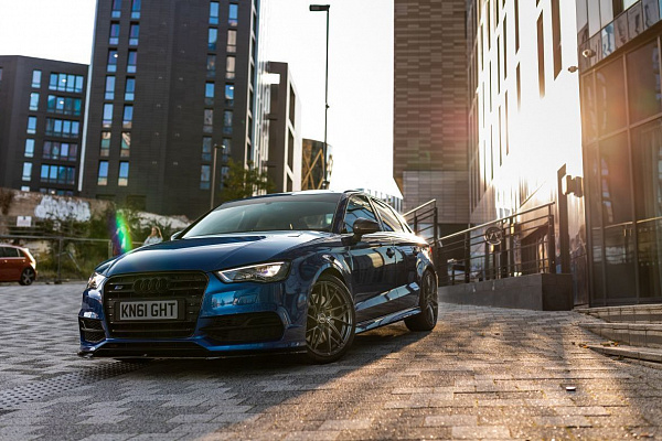 Фото дисков Bola FLR Глянцевый графит на Audi A/S/RS 3 (8V)