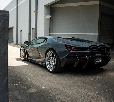 Фото дисков Anrky AN39 на Lamborghini Revuelto