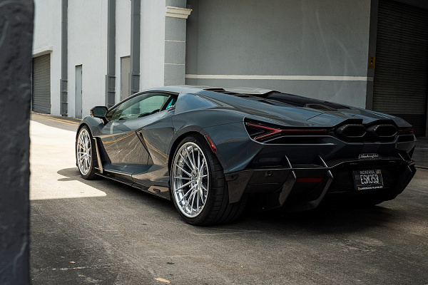 Фото дисков Anrky AN39 Полированный лак на Lamborghini Revuelto