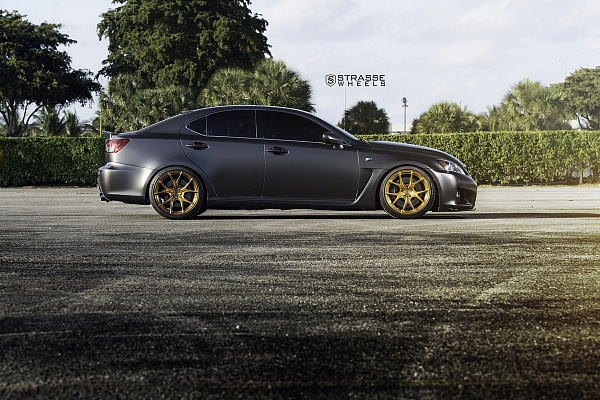 Фото дисков Strasse Wheels SM5R Deep Concave Monoblock Сатиновое золото на Lexus IS II