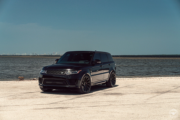 Фото дисков Vossen UV-3 Черный глянец на Range Rover Sport II