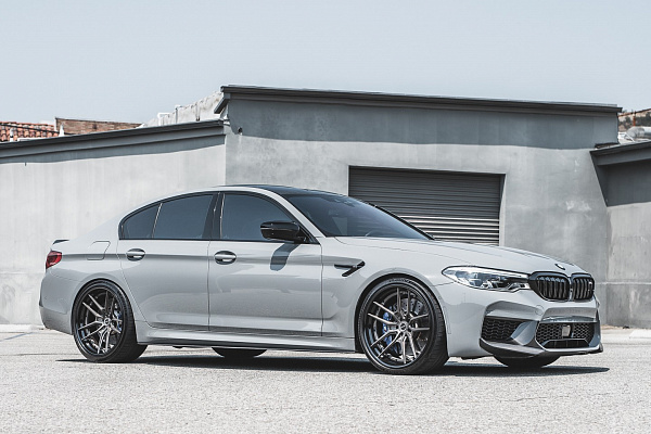 Фото дисков Brixton Forged VL1 Сатиновый темный лак на BMW 5/M5 (G30/F90)
